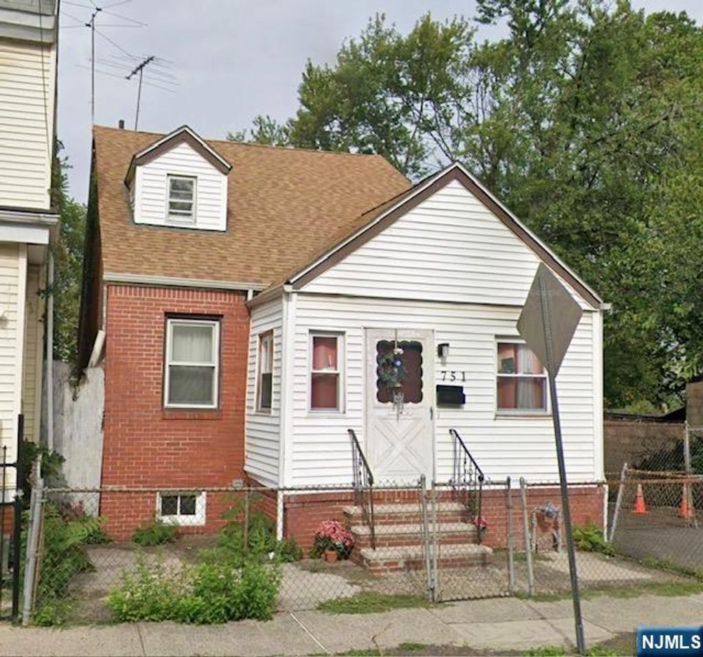 Photo of 751 20th Street, Newark, NJ 07103 (MLS # 26011089)