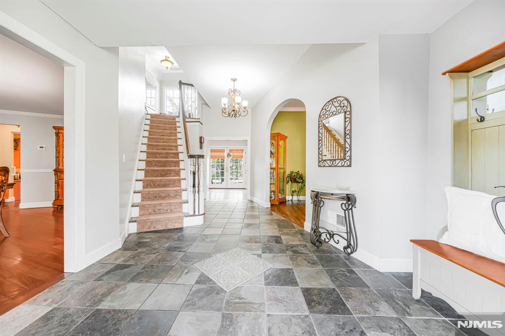 14 Weinmanns Boulevard