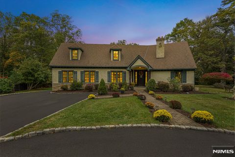 Photo of 14 Weinmanns Boulevard, Wayne, NJ 07470 (MLS # 26009356)