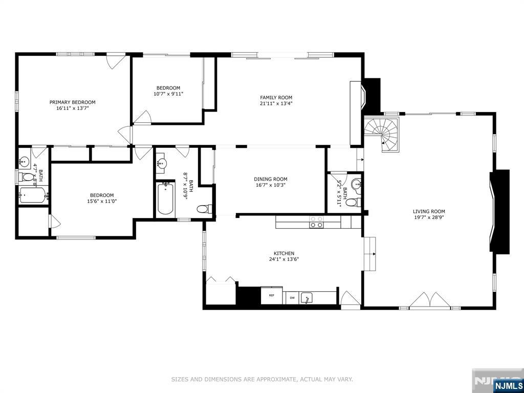 Main image without alt text