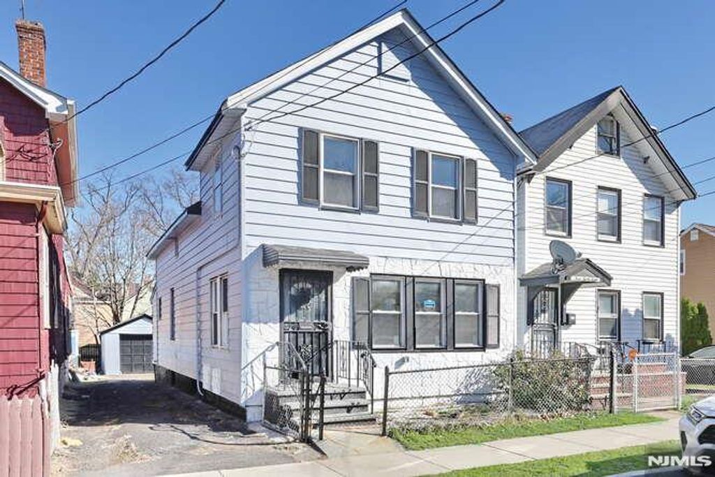 Photo of 326 Ogden Street, Orange, NJ 07050 (MLS # 26009165)