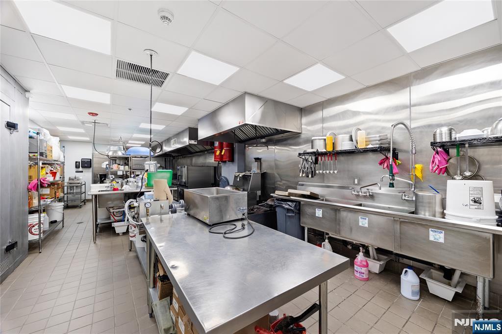 521 Livingston Street