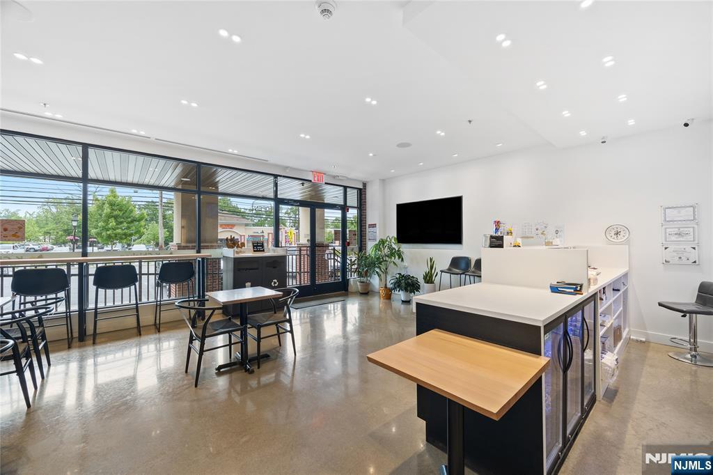 521 Livingston Street