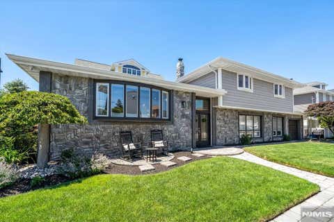 Photo of 535 Willow Avenue, Lyndhurst, NJ 07071 (MLS # 26021737)
