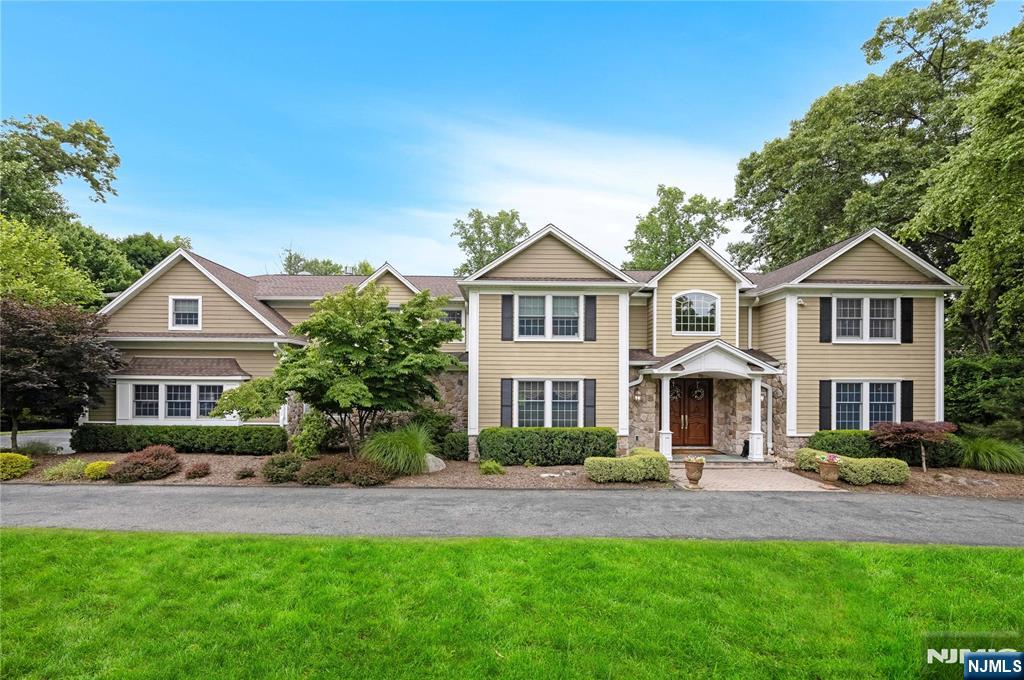 68 Eagle Rim Road