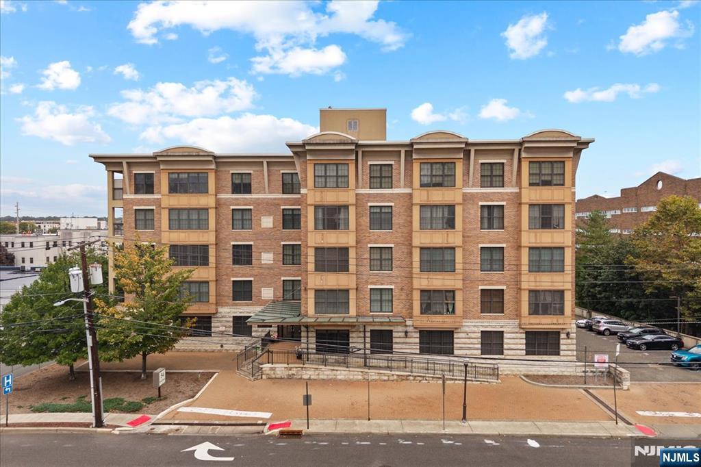 54 Polifly Road 309