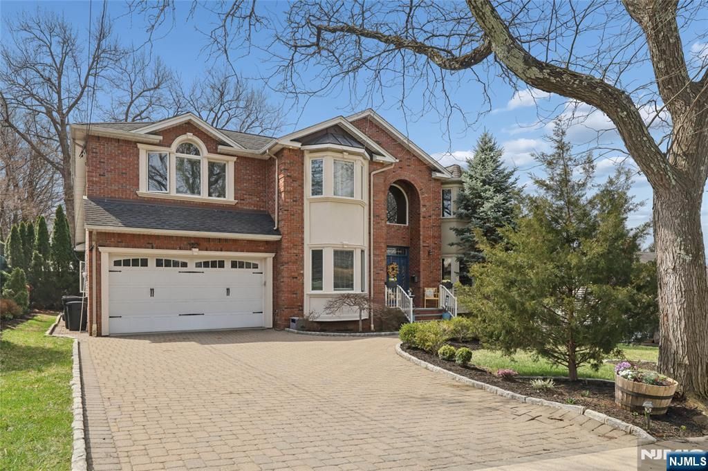 Photo of 50 Hemlock Drive, Paramus, NJ 07652 (MLS # 26010544)