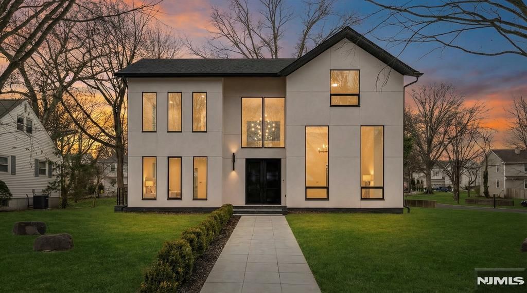 Photo of 648 Falmouth Avenue, Paramus, NJ 07652 (MLS # 26001325)