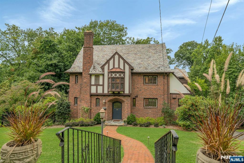 50 Afterglow Avenue