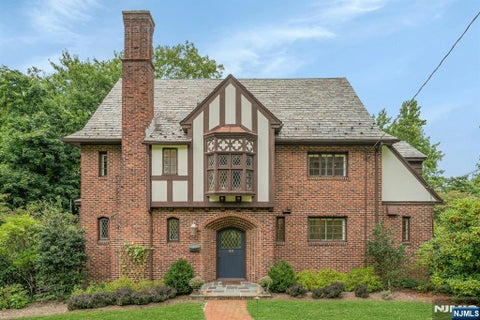Photo of 50 Afterglow Avenue, Verona, NJ 07044 (MLS # 26034057)