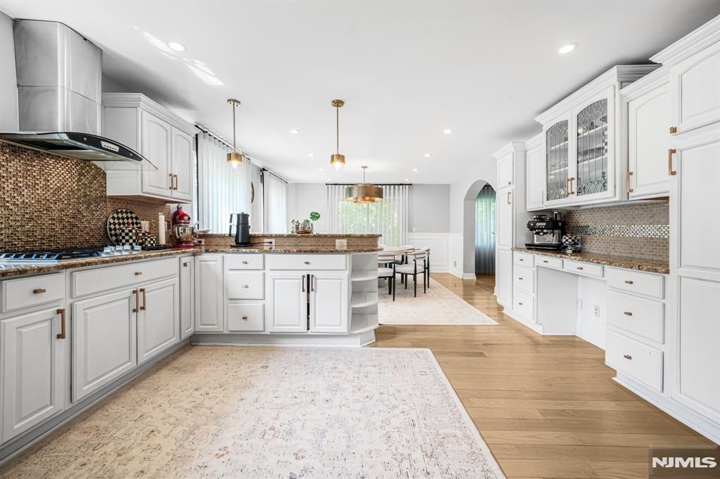 Photo of 620 Lackawanna Avenue, Woodland Park, NJ 07424 (MLS # 25037521)