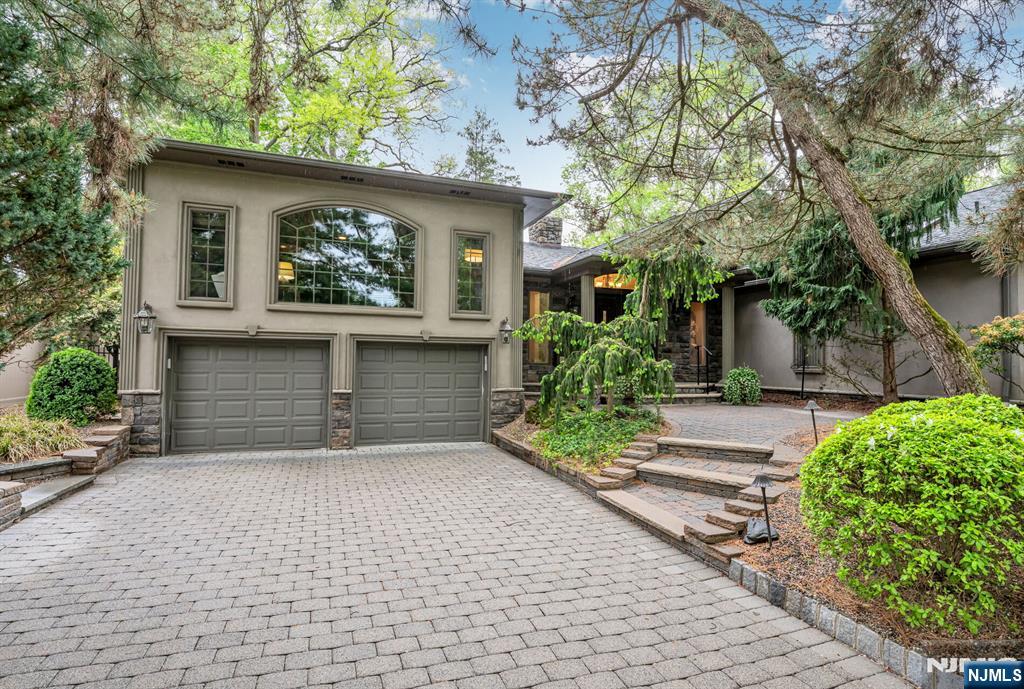31 Sherwood Drive