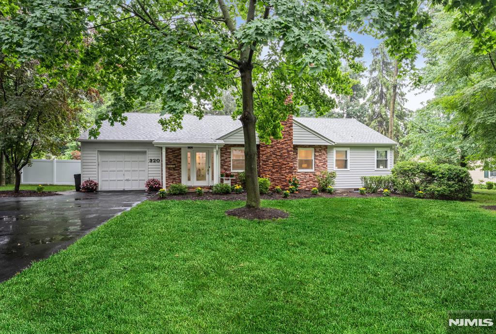 Photo of 320 Monroe Avenue, Wyckoff, NJ 07481 (MLS # 26025410)