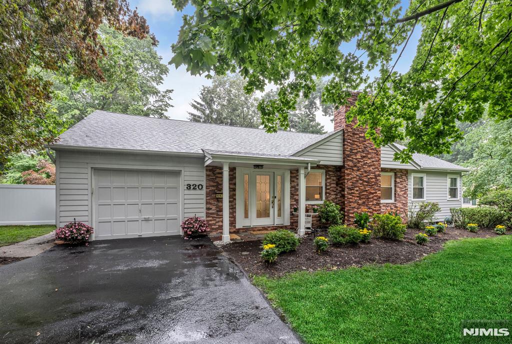 Photo of 320 Monroe Avenue, Wyckoff, NJ 07481 (MLS # 26025410)