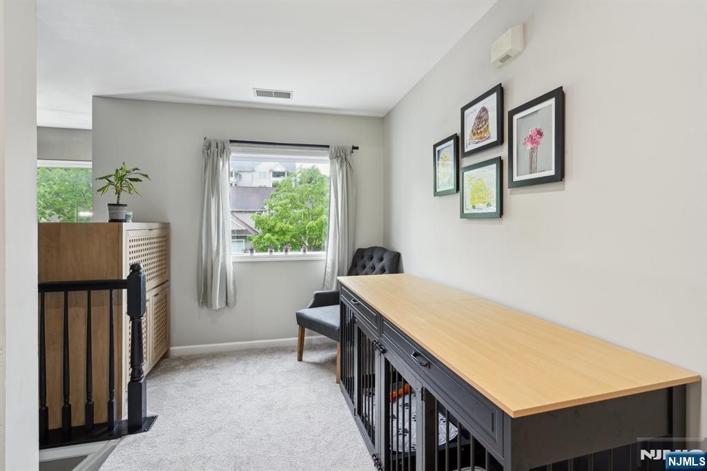 Hamburg, New Jersey 07419, United States, 3 Bedrooms Bedrooms, ,2 BathroomsBathrooms,Residential,Pending,130505