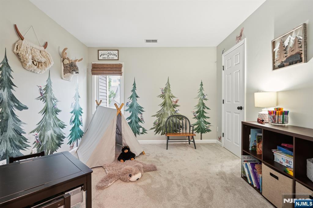 Hamburg, New Jersey 07419, United States, 3 Bedrooms Bedrooms, ,2 BathroomsBathrooms,Residential,Pending,130505