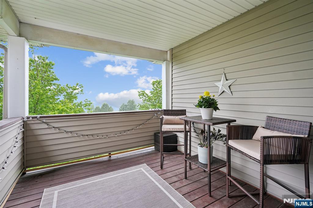 Hamburg, New Jersey 07419, United States, 3 Bedrooms Bedrooms, ,2 BathroomsBathrooms,Residential,Pending,130505