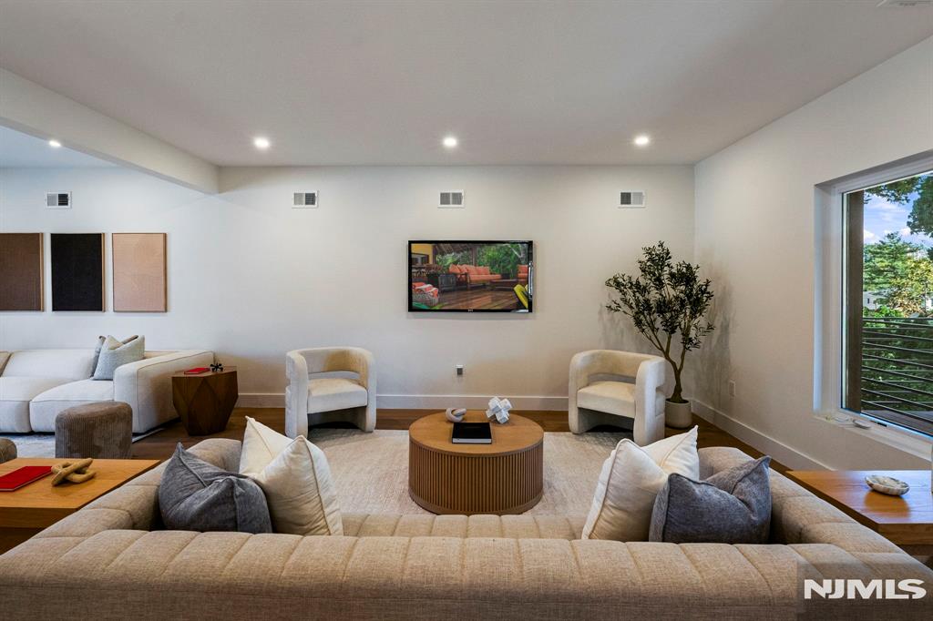 1106 Keswick Place
