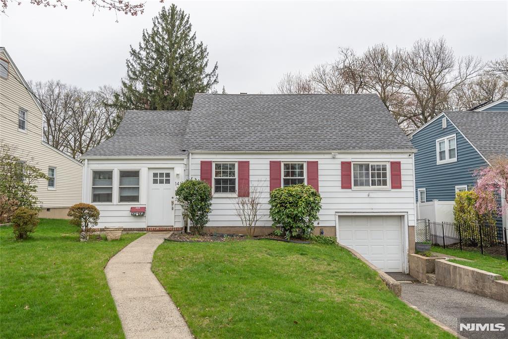 Rental Property at 141 Monroe Ave, River Edge, New Jersey - Bedrooms: 4 
Bathrooms: 2 
Rooms: 9  - $3,998 MO.
