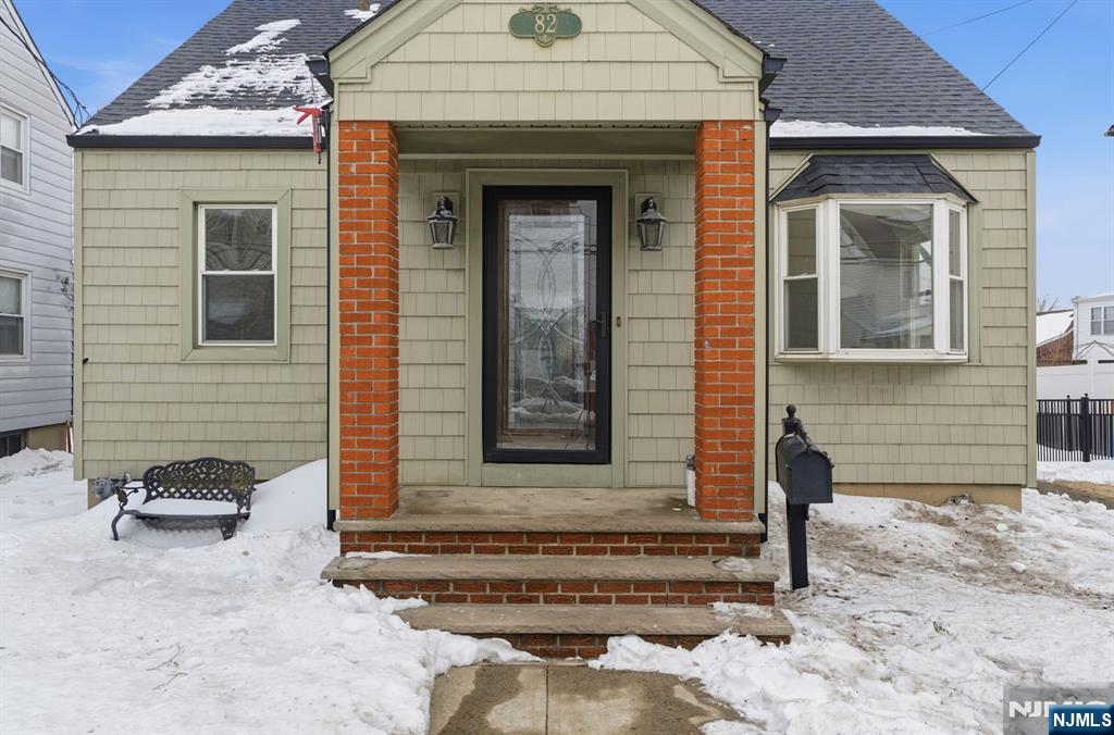 82-84 Schuyler Avenue