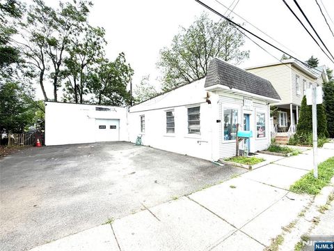 Photo of 19 Mechanic Street, Ramsey, NJ 07446 (MLS # 25024294)