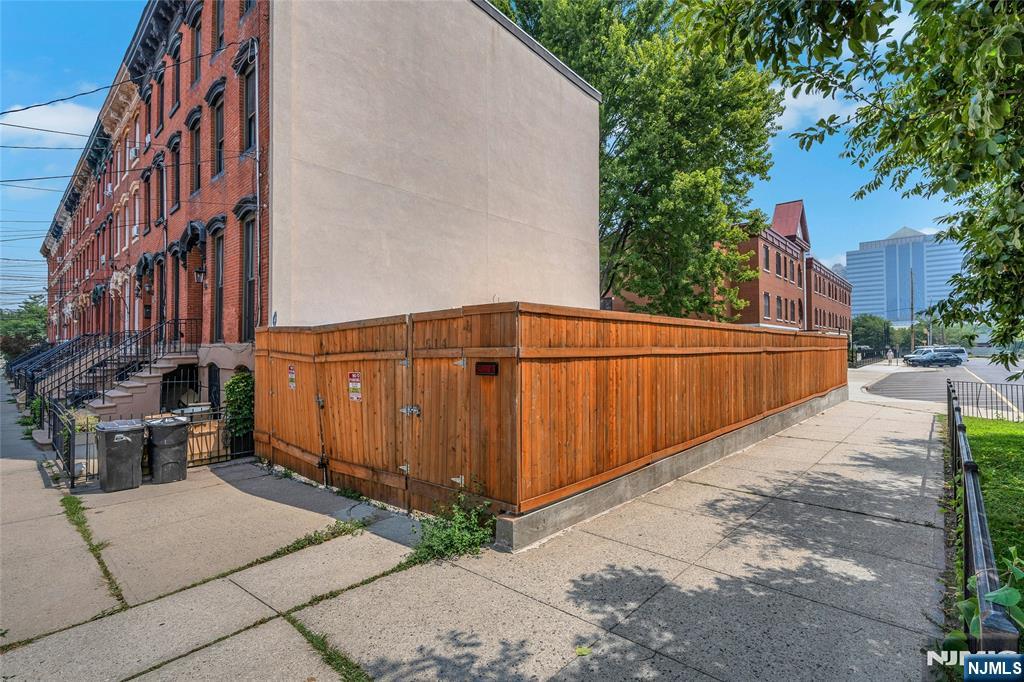 514 Manila Avenue