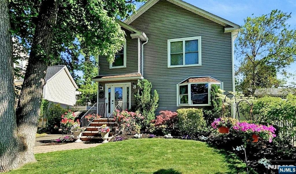 Photo of 74 Shadyside Avenue, Dumont, NJ 07628 (MLS # 26005446)