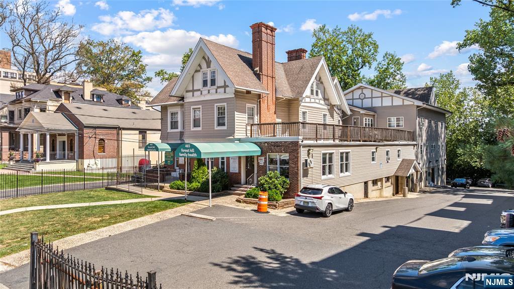461-467 Mt Prospect Avenue