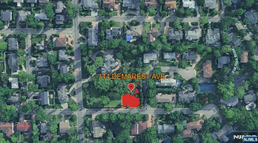 Photo of 148 Demarest Avenue, Englewood Cliffs, NJ 07632 (MLS # 25038342)