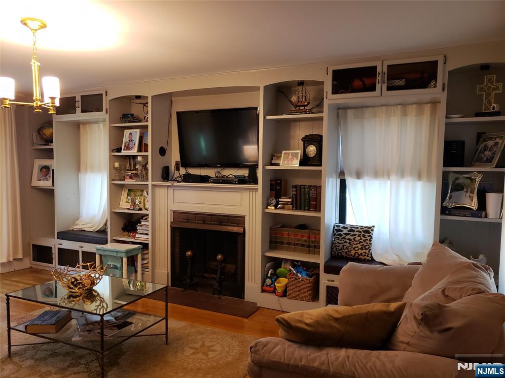 26 W Central Avenue