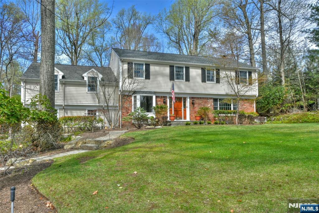 Property for Sale at 43 Anona Drive, Upper Saddle River, New Jersey - Bedrooms: 4 
Bathrooms: 5 
Rooms: 11  - $1,500,000
