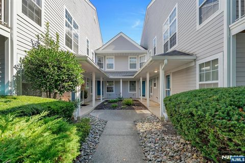 Photo of 1396 York St, Mahwah, NJ 07430 (MLS # 25031715)