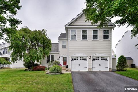 Photo of 88 Watch Hill Road, Hackettstown, NJ 07840 (MLS # 26023460)