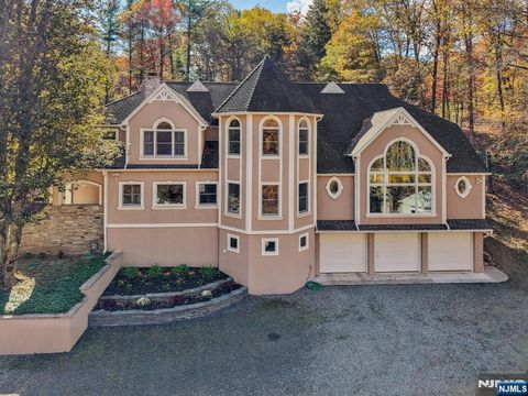 3 Stephens Lake Road Wanaque NJ 07465