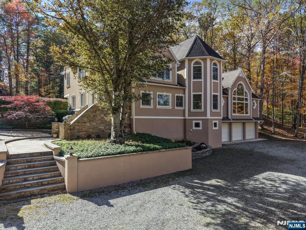 3 Stephens Lake Road