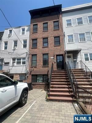 348.5 5th Street