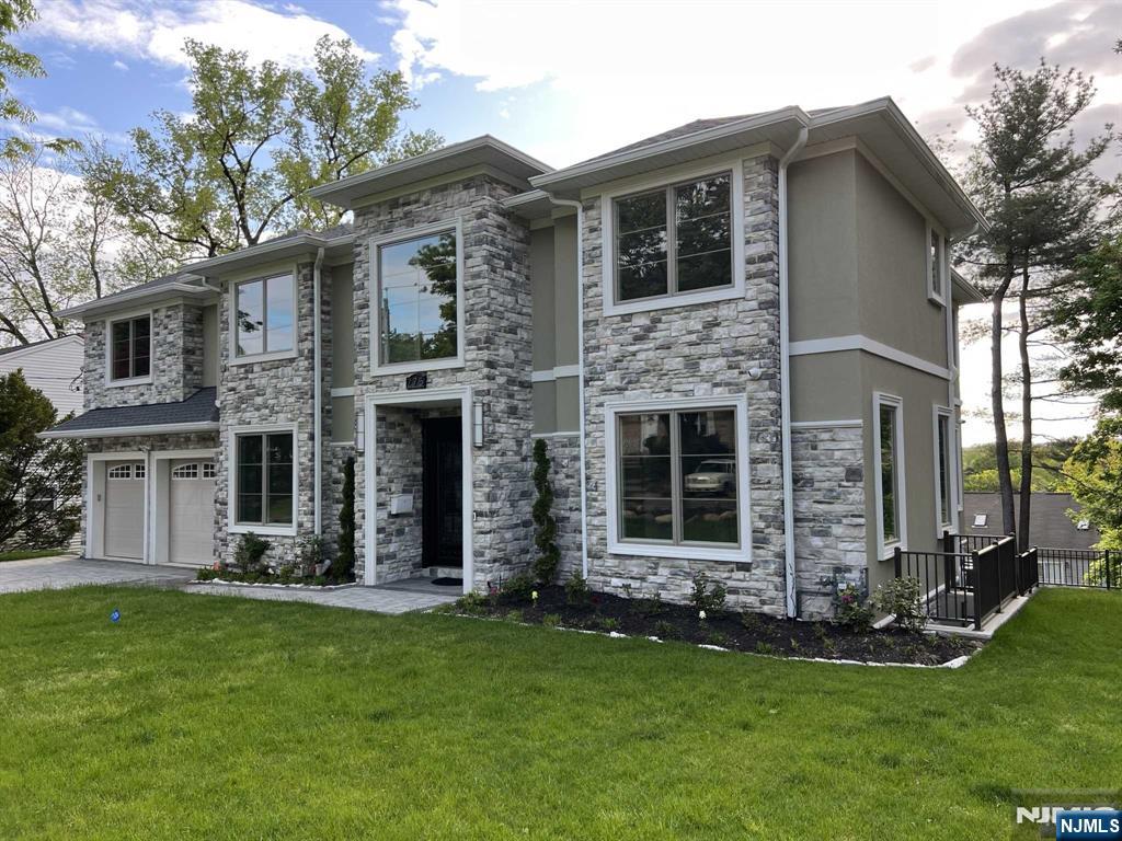 275 Gorden Drive
