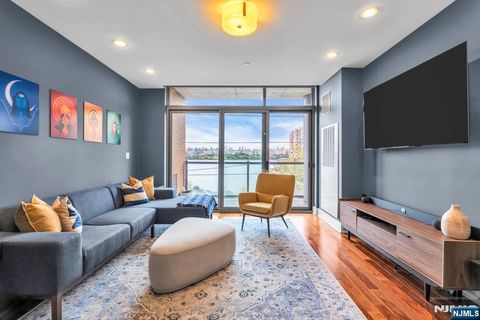 Photo of 8125 River Road #5C, North Bergen, NJ 07047 (MLS # 25037670)