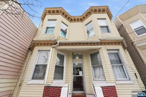 Photo of 509 Monastery Place, Union City, NJ 07087 (MLS # 26006425)
