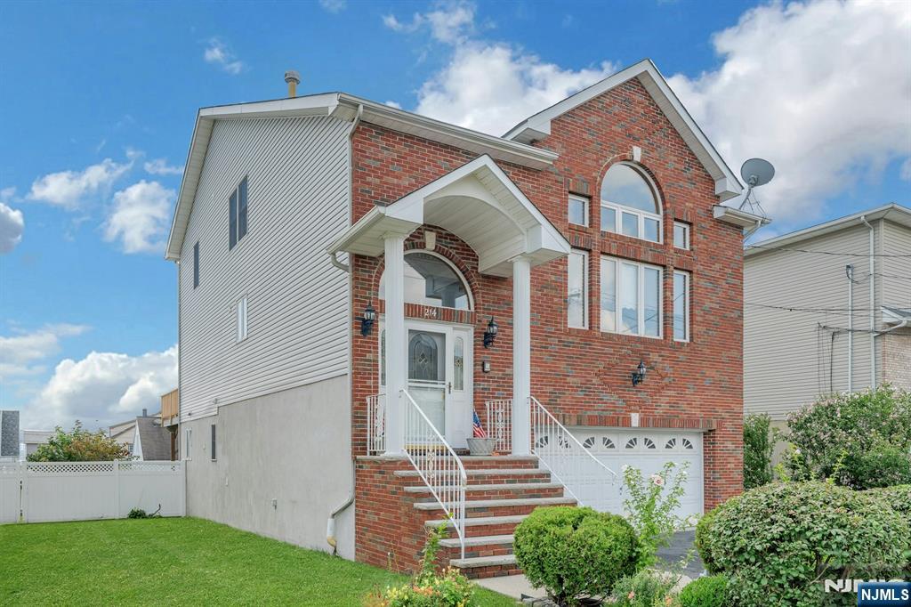 214 Van Buren Street