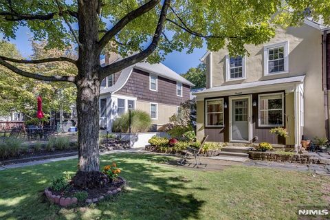 13 Reading Terrace Fair Lawn NJ 07410