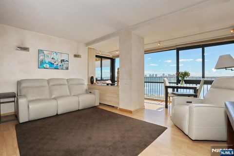Photo of 3 Horizon Road #618, Fort Lee, NJ 07024 (MLS # 26023682)