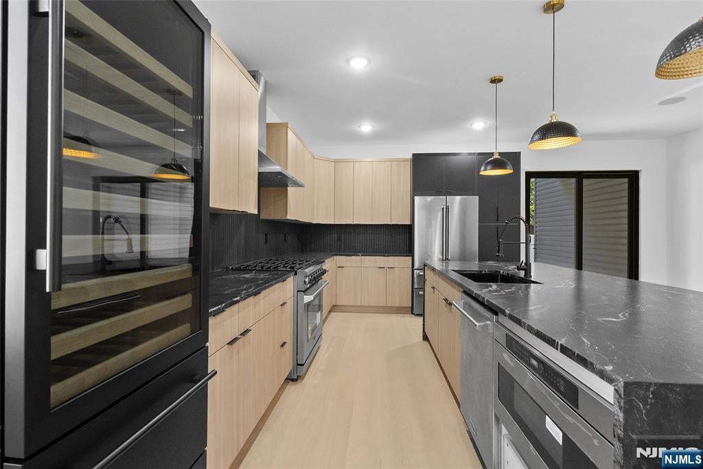 Homes for Sale in Northern NJ | ThisIsRiverEdge.com 704 Chestnut Street A