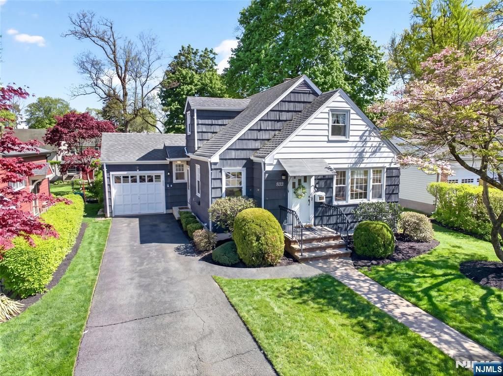 Photo of 832 Summit Avenue, Hackensack, NJ 07601 (MLS # 26014281)