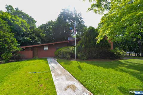 Photo of 235 Godwin Avenue, Wyckoff, NJ 07481 (MLS # 26019643)