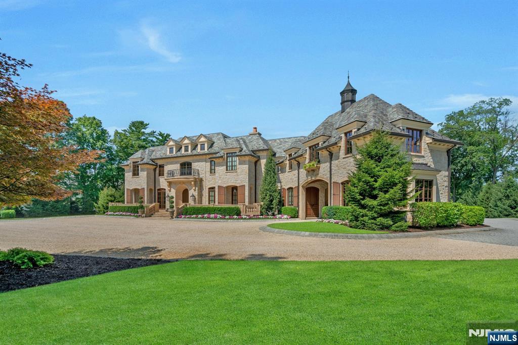 123 Saddle River Road