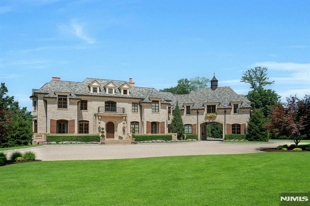 123 E Saddle River Road