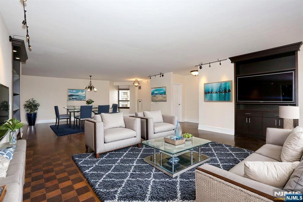 800 Palisade Avenue 401
