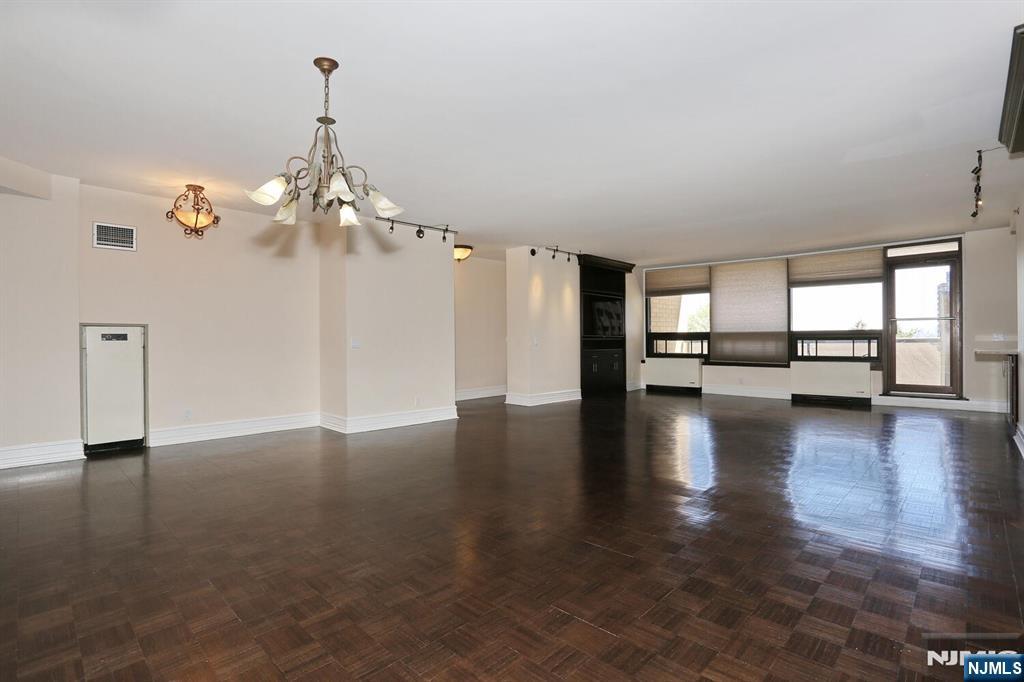 800 Palisade Avenue 401