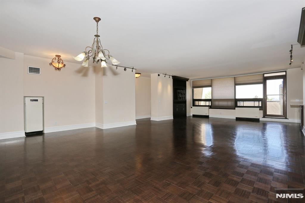 800 Palisade Avenue 401